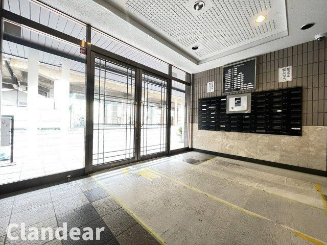 ライオンズシティ梅島のロビー|ドキドキの新生活も、安心してスタート。ぴったりの住まいを見つけませんか？クランディアが一緒に住まい選びをサポートします‼　まずは、お気軽にお問合せください　＃クランディア