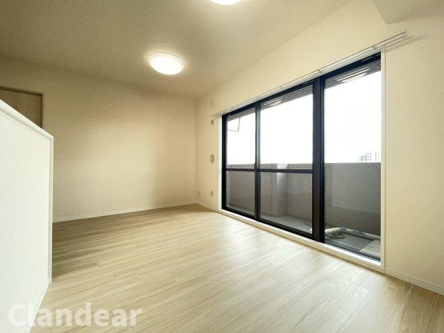 ライオンズシティ梅島の居間・リビング