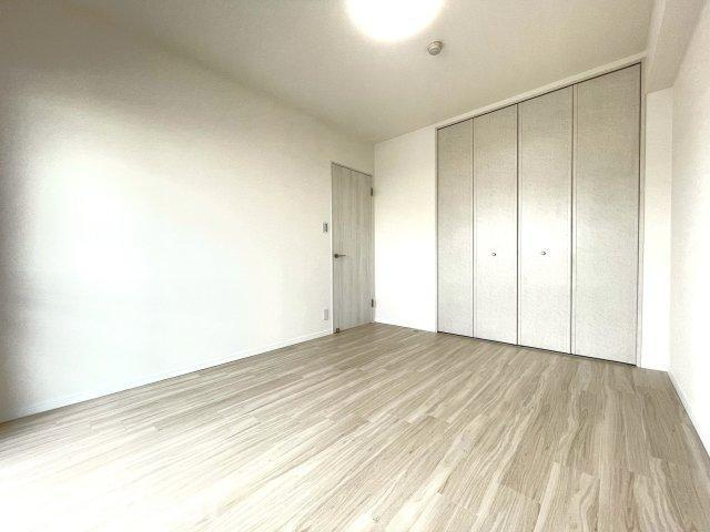 ライオンズシティ梅島の洋室|ドキドキの新生活も、安心してスタート。ぴったりの住まいを見つけませんか？クランディアが一緒に住まい選びをサポートします‼　まずは、お気軽にお問合せください　＃クランディア