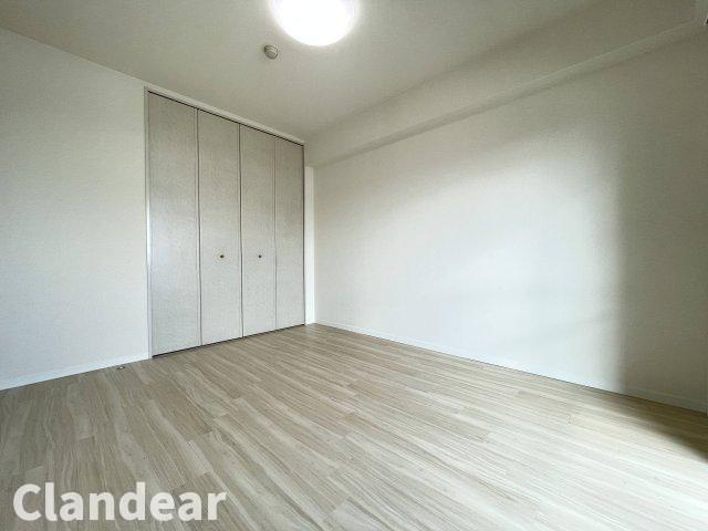 ライオンズシティ梅島の洋室|ドキドキの新生活も、安心してスタート。ぴったりの住まいを見つけませんか？クランディアが一緒に住まい選びをサポートします‼　まずは、お気軽にお問合せください　＃クランディア