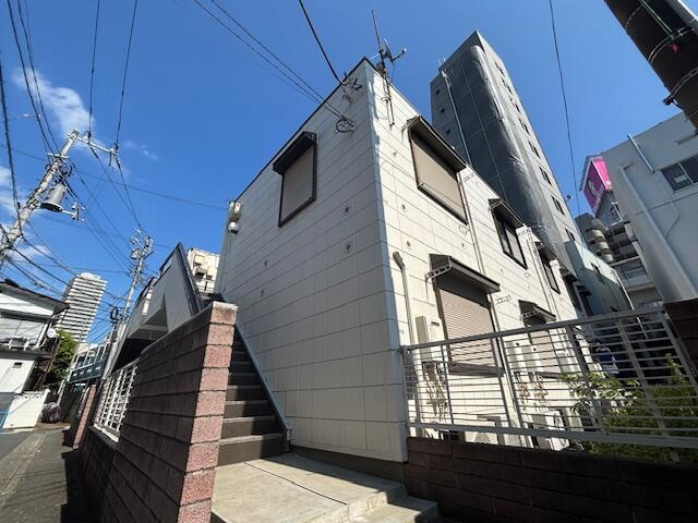世田谷区駒沢2丁目のアパートの画像