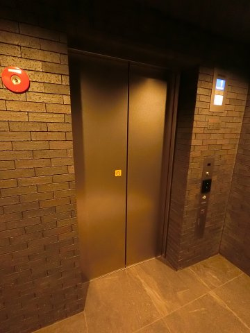 デュオヒルズ千葉中央のエントランス