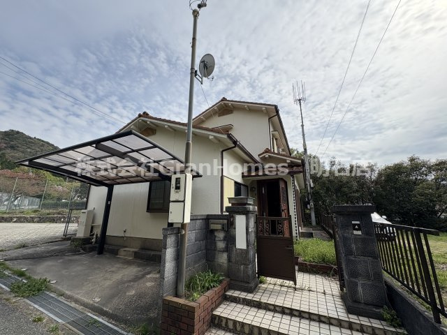有馬孫七戸建の外観