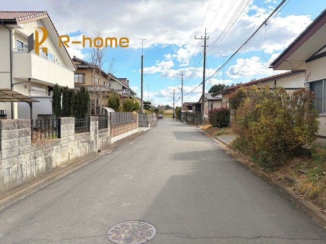 笠間市旭町第6　新築戸建て　1号棟の前面道路含む現地写真|堂々！建物完成♪実際のお部屋をご見学可能です♪
ご見学が一番の資料！お気軽にお問い合わせ下さい♪
