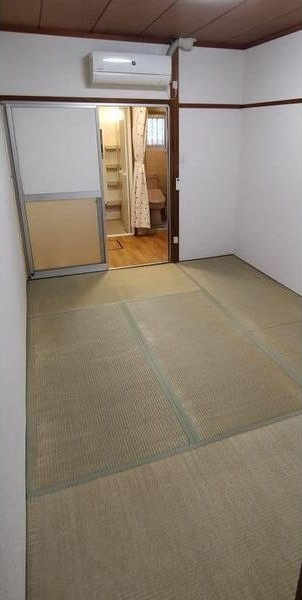 江端町ペット可テラスの居間・リビング