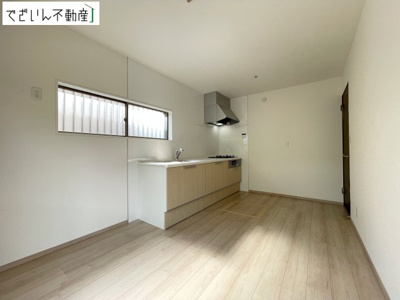 【キッチン】 | 川島町八幡4丁目　中古住宅   | 現地(2026年6月撮影)