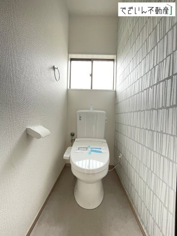 【トイレ】 | 川島町八幡4丁目　中古住宅   | 現地(2026年6月撮影)