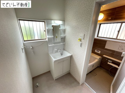 【独立洗面台】 | 川島町八幡4丁目　中古住宅   | 現地(2026年6月撮影)