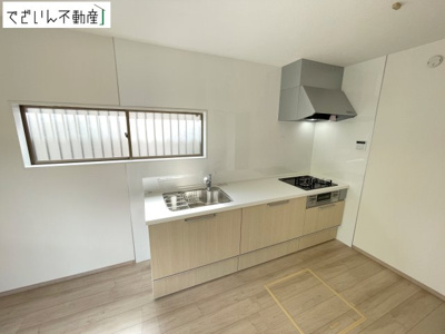 【キッチン】 | 川島町八幡4丁目　中古住宅   | 現地(2026年6月撮影)