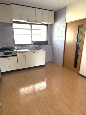 メゾン鳴鹿2番館のキッチン