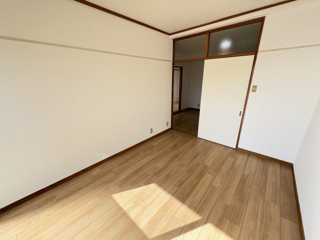 日の丸ビルの洋室|写真はイメージです。
色仕様は現状優先となります