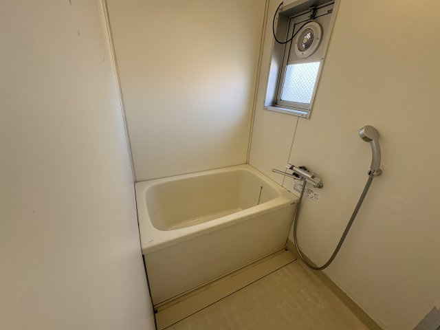 日の丸ビルの浴室|写真はイメージです。
色仕様は現状優先となります