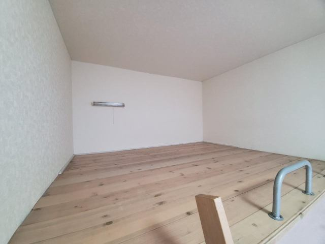 アザリア野中町の洋室|きれいな洋室です