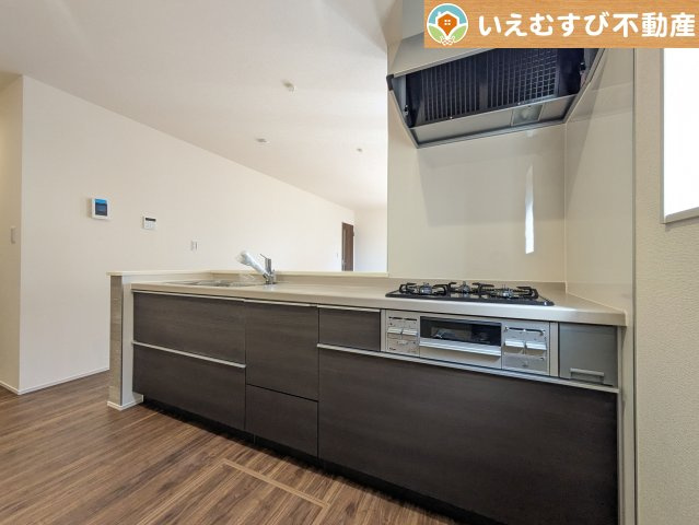 Livele Garden.S　熊谷万平町第3のキッチン|機能性収納性に溢れるキッチン。
収納もたっぷり付いていてすっきり片付く！毎日楽しくお料理が出来そうです！