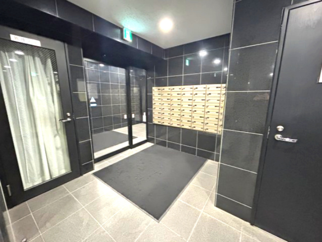 【エントランス】イーストン榴岡