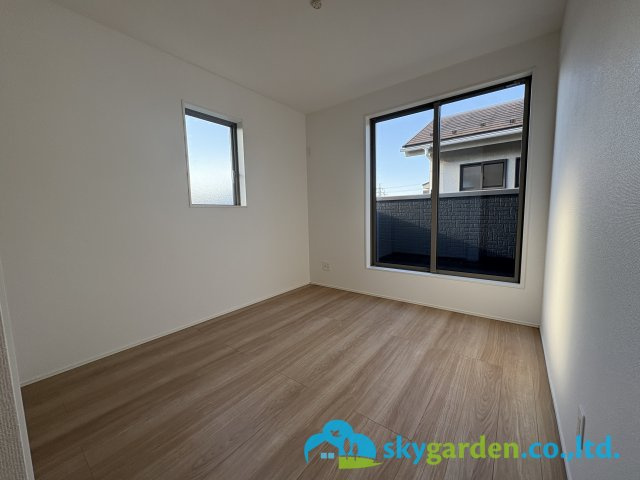 鎌倉市手広5期　新築戸建　全3棟1号棟　の洋室|二面採光の洋室