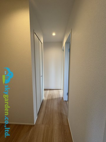 鎌倉市手広5期　新築戸建　全3棟1号棟　の内装|2階の廊下の様子