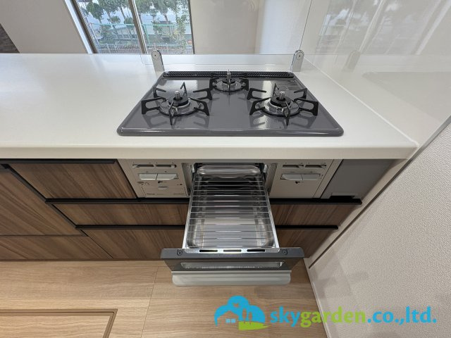 鎌倉市手広5期　新築戸建　全3棟1号棟　のキッチン|ガスコンロ・グリル