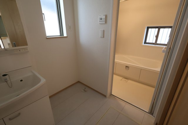 《仲介手数料無料》西区大字佐知川412-1新築一戸建てハートフルタウンの間取り