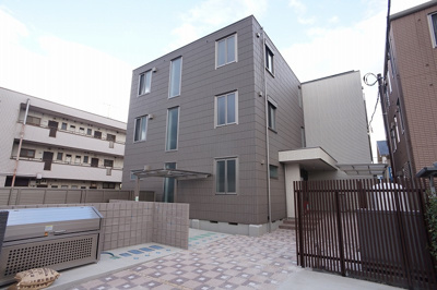 【外観】 | シャルマン スクエア | きりっと際立つ建物外観です