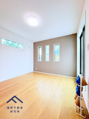 西区野方４丁目　7号地の洋室