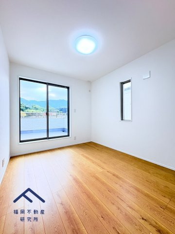 西区野方４丁目　7号地の洋室