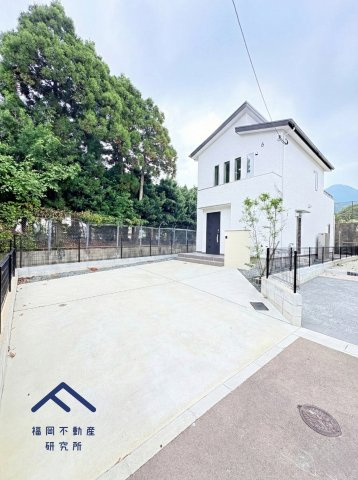 西区野方４丁目　7号地の駐車場