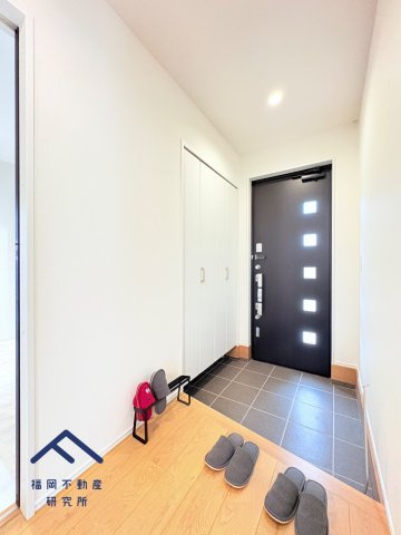 西区野方４丁目　7号地の玄関