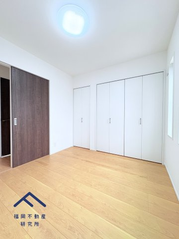 西区野方４丁目　7号地の洋室