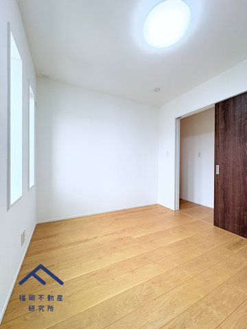 西区野方４丁目　7号地の洋室