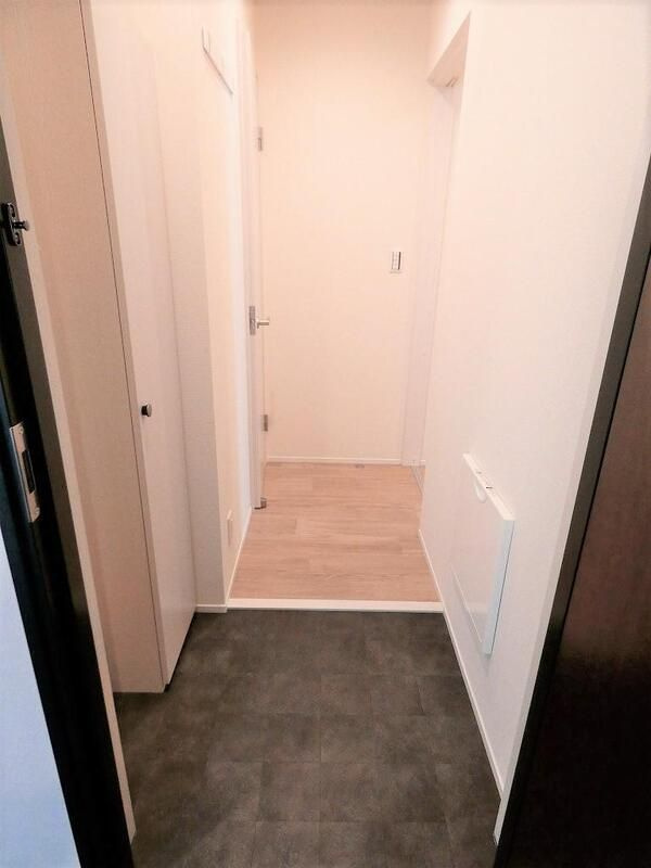 カルテブランシュ曳舟の玄関