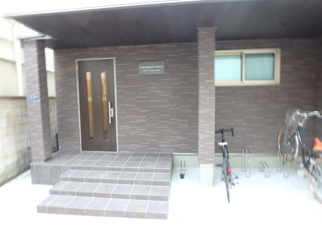 カルテブランシュ曳舟のエントランス