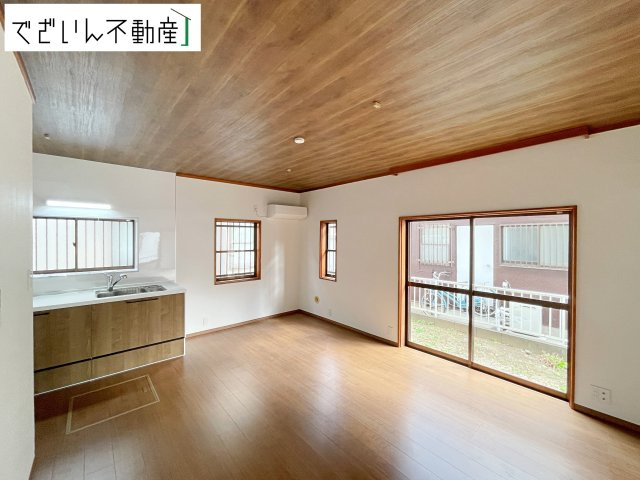 【居間・リビング】 | 鴻巣市稲荷町　中古住宅   | 現地(2026年3月撮影)
