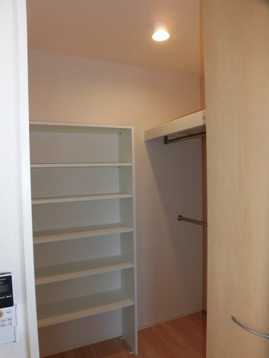 ラ・ナチュール A棟|A201 ウォークインクローゼット