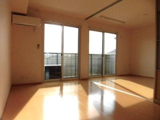 ボーン恵 B棟|B202 LDK