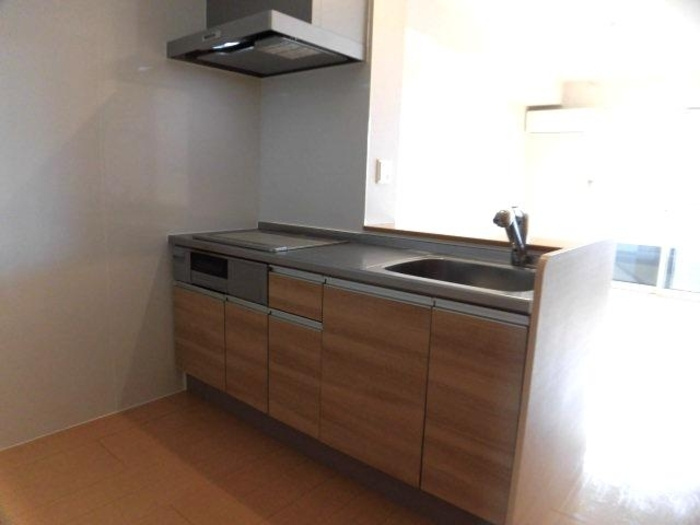 ボーン恵 B棟のキッチン|B202 IH対応 対面カウンターキッチン