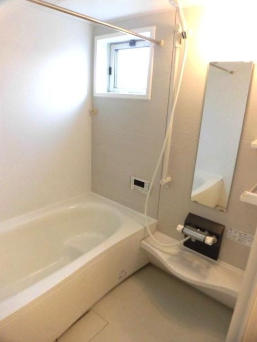 ボーン恵 B棟|B202 換気乾燥機付きバスルーム