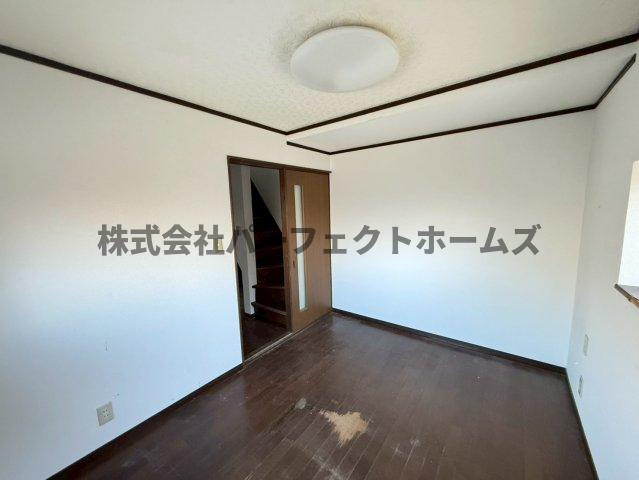 堀溝2丁目戸建　賃貸の洋室|コンパクトで使いやすい洋室です