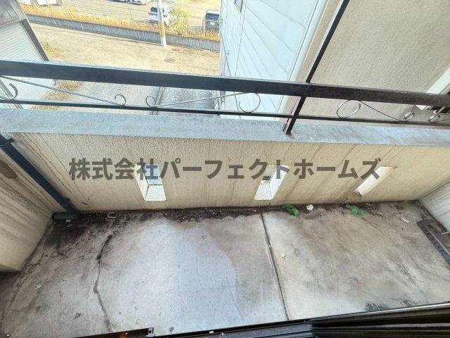 堀溝2丁目戸建　賃貸のバルコニー|バルコニー付きです