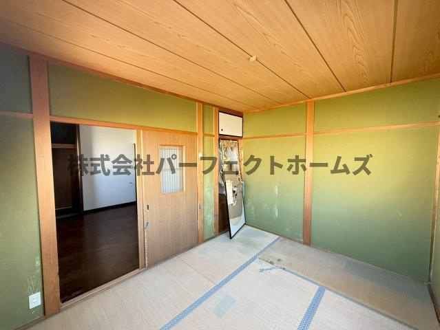 堀溝2丁目戸建　賃貸の和室|和室、ちょっとしたくつろぎスペースにいかがでしょうか