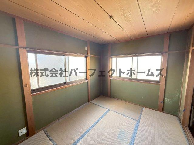 堀溝2丁目戸建　賃貸の和室|落ち着いた雰囲気の和室付きです
