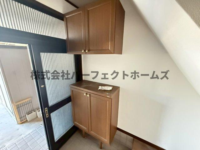 堀溝2丁目戸建　賃貸の玄関|ゆったりとした玄関です