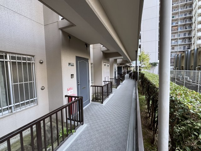 ～ペットと暮らせるマンション～アメリア４番館の玄関