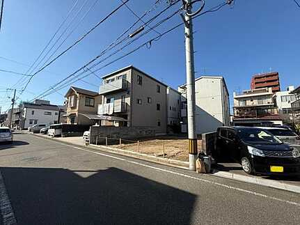 広島市南区宇品神田２丁目の前面道路含む現地写真