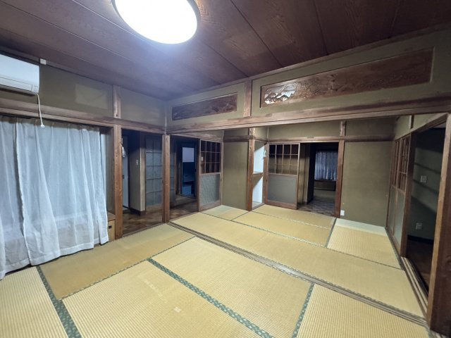 -三丁目不動産-　寄居町富田　車庫付き戸建ての和室