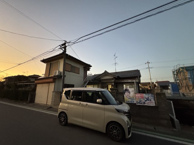 -三丁目不動産-　寄居町富田の前面道路含む現地写真