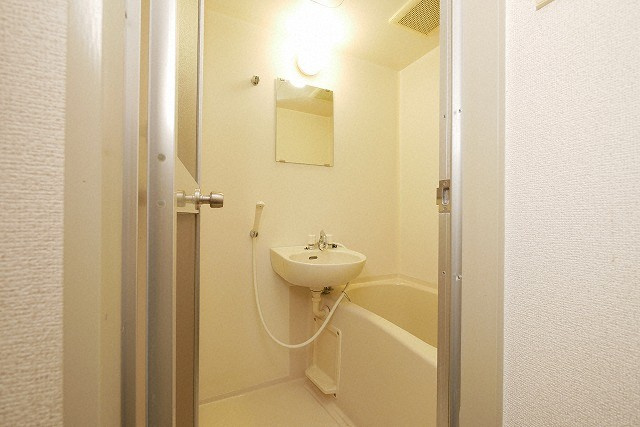 アルファブリックの浴室