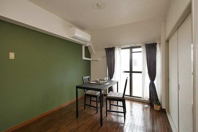 アルファブリックの居間・リビング