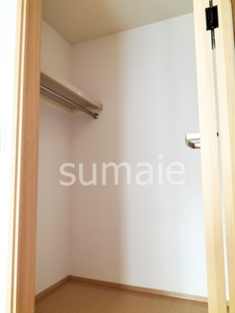 クレセントの収納|人気のウォークインクローゼット♪