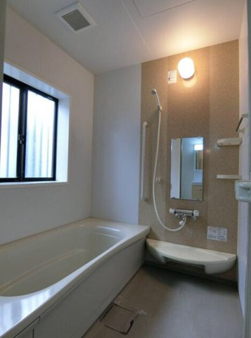 中古戸建　松戸市栄町8丁目の浴室
